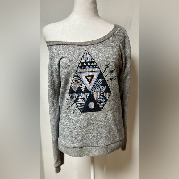 Volcom Heather Gray Off The Shoulder Sweater with Geometric Design Surfer Style - Picture 2 of 4